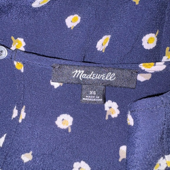 💜 Madewell Navy Blue Floral Blouse with Keyhole Back - Picture 4 of 5